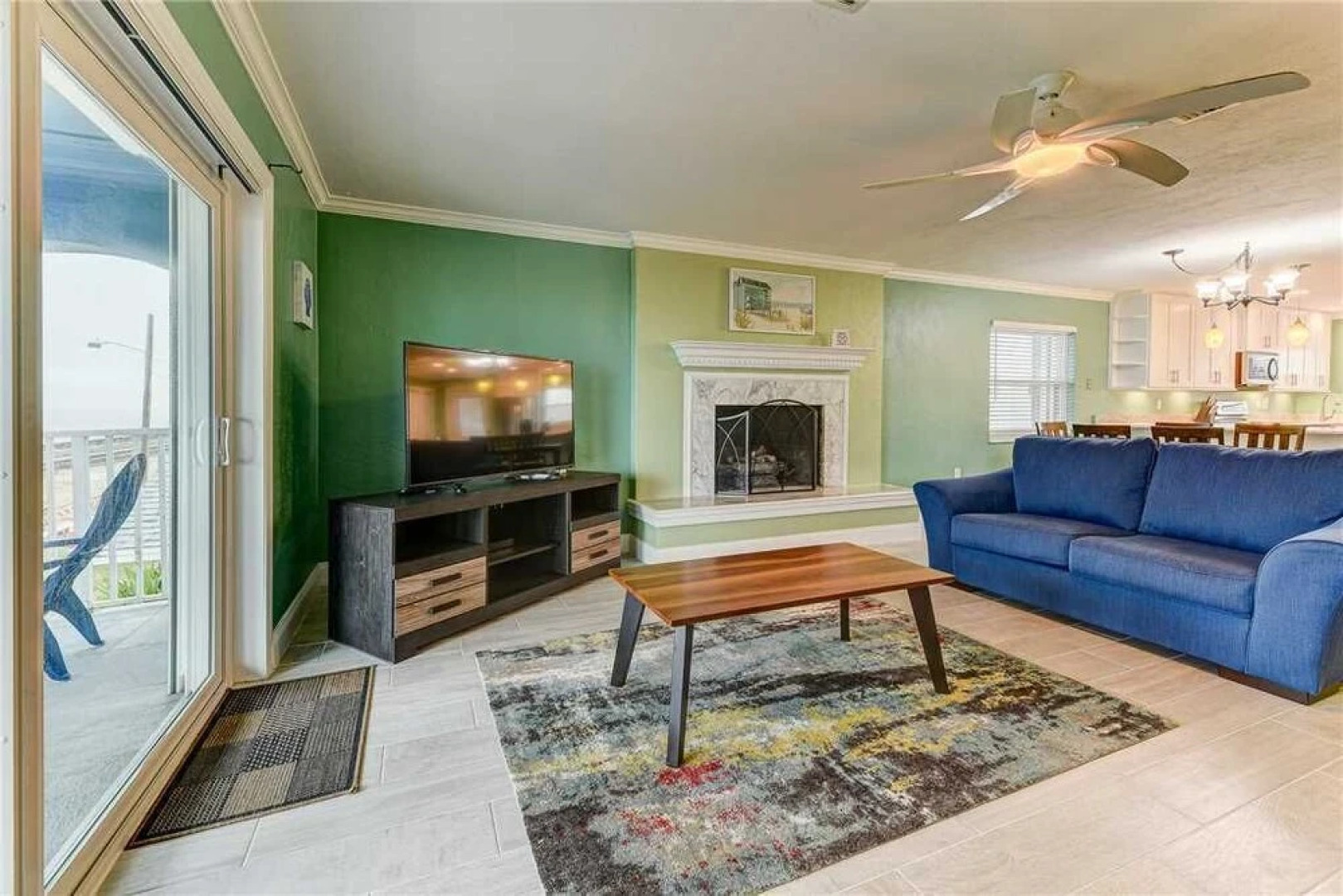 Island Retreat Upper B, Ocean Front, 2 Bedrooms, Sleeps 6