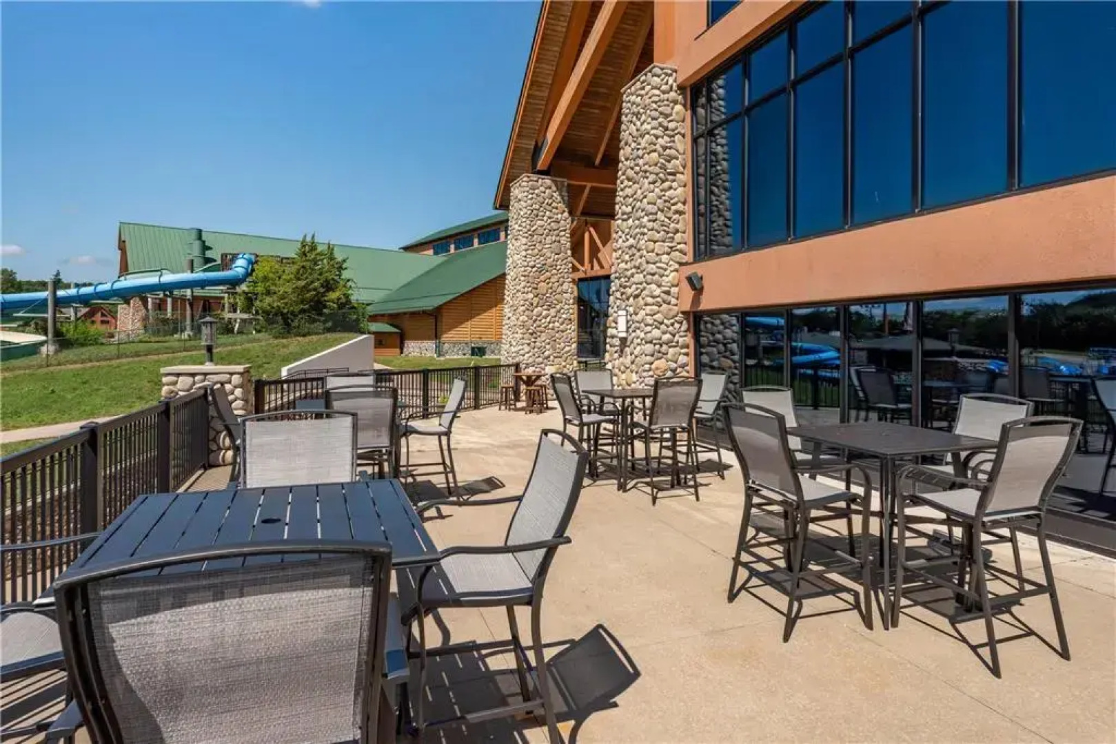 Three Bears Waterpark Resort Near Tomah, Ascend Collection Hotel