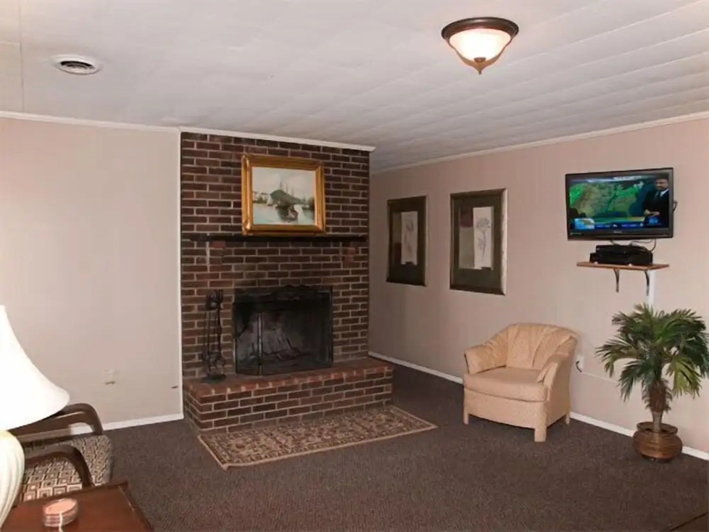 Lakeside Resort-Lakeside Cabins