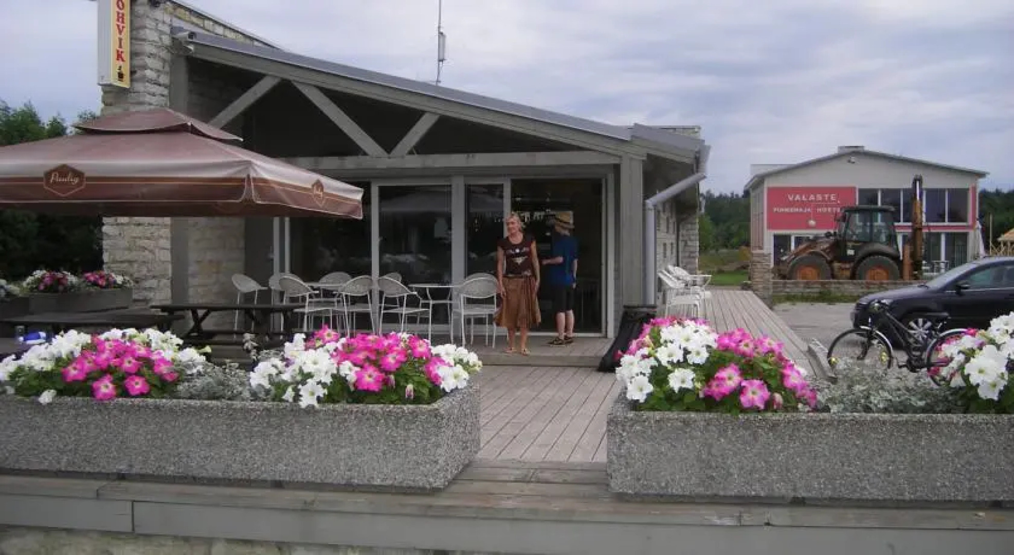 Valaste Guest house and Camping