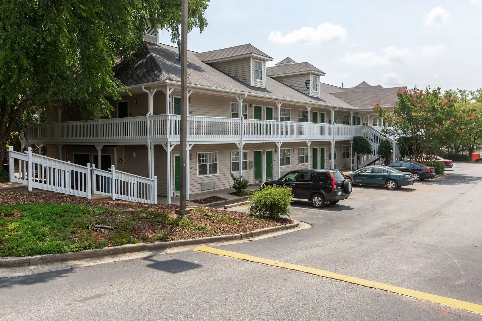 HomeTowne Studios by Red Roof Atlanta NE - Norcross South