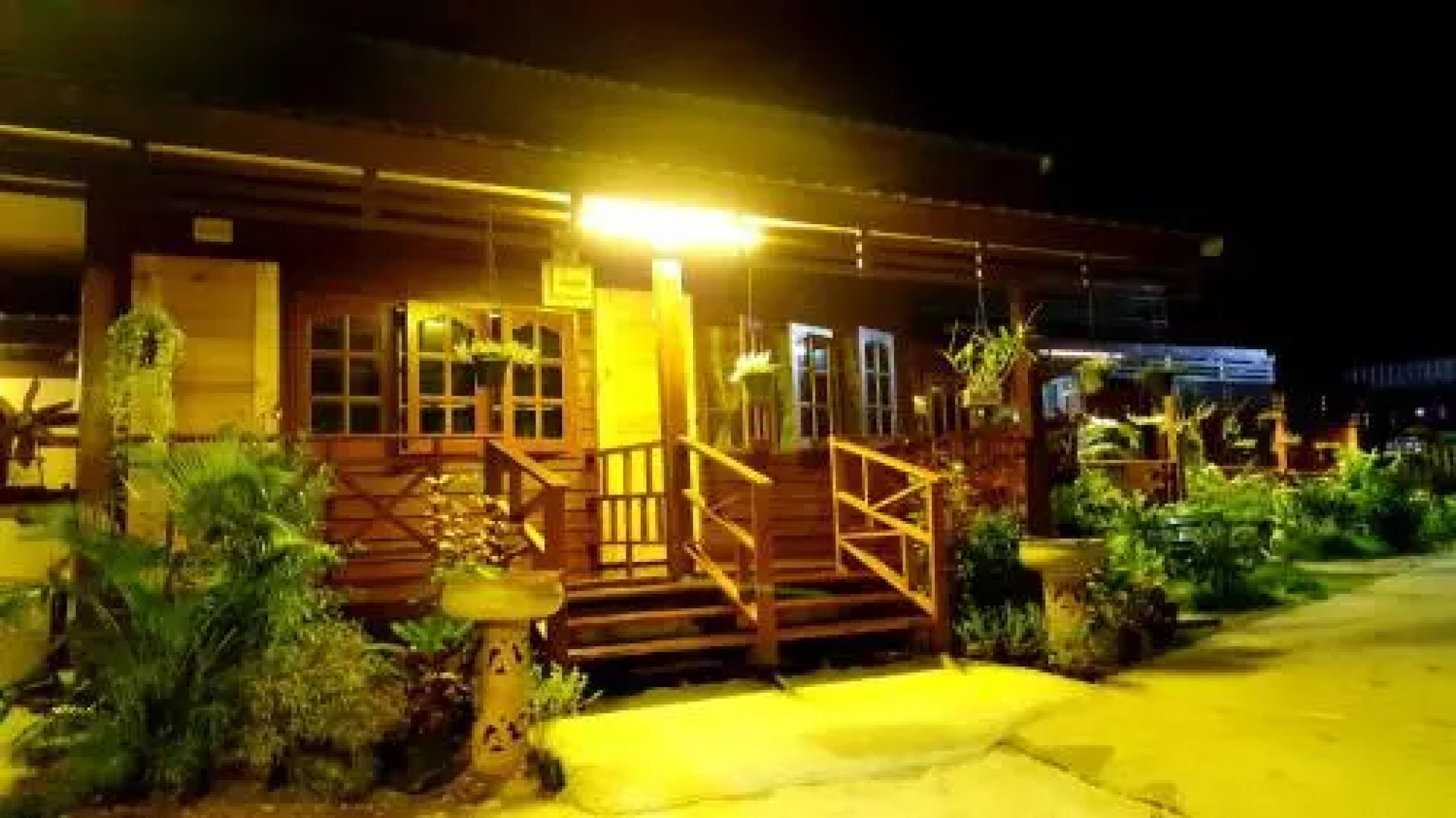 Happy Guesthouse Bungalow