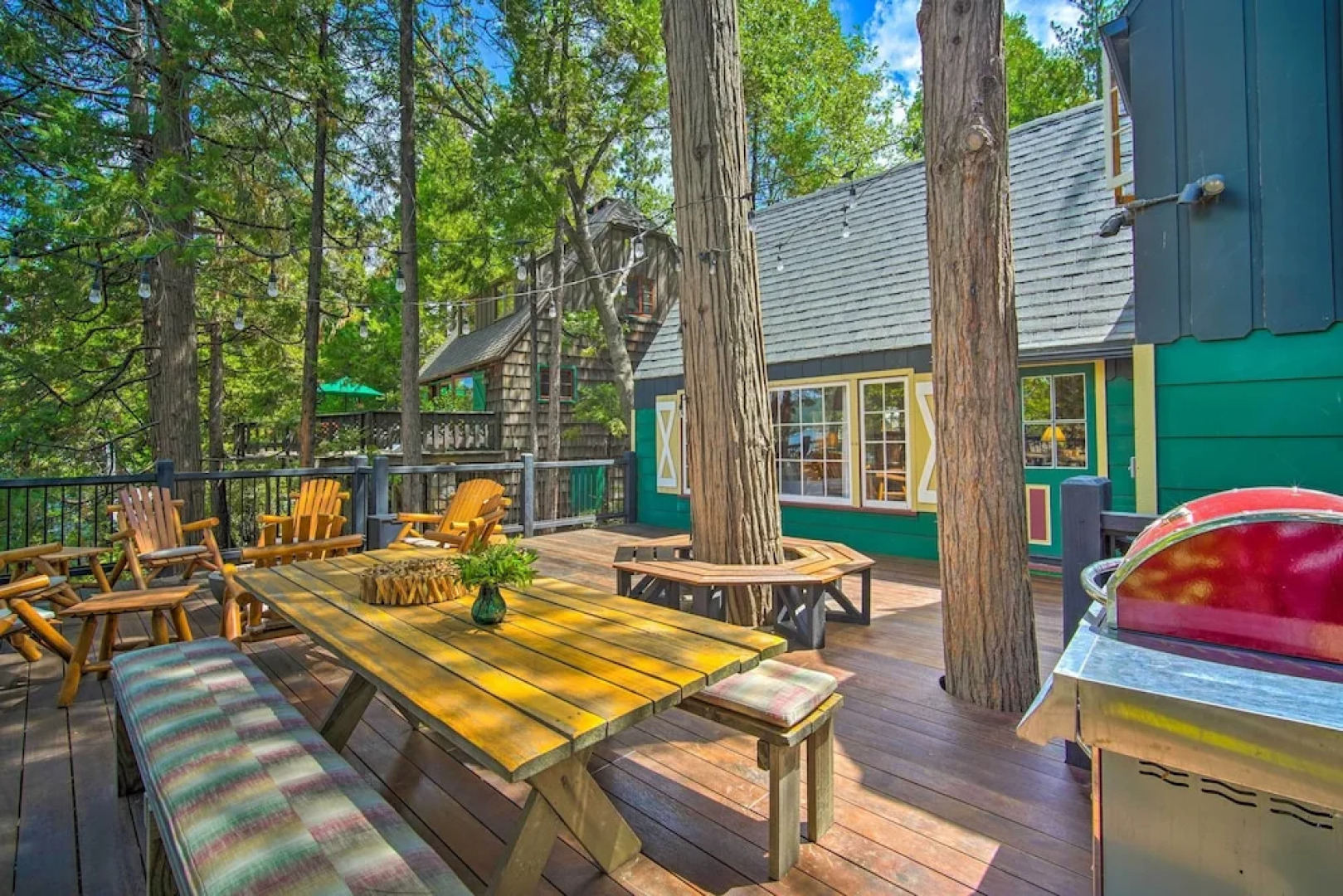 Vintage Lake Arrowhead Cabin - Walk to Lake!