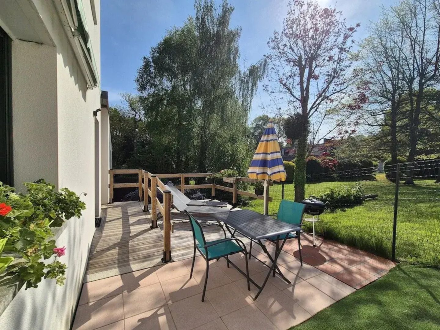 Pretty Ground Floor Flat, Beach 800 m