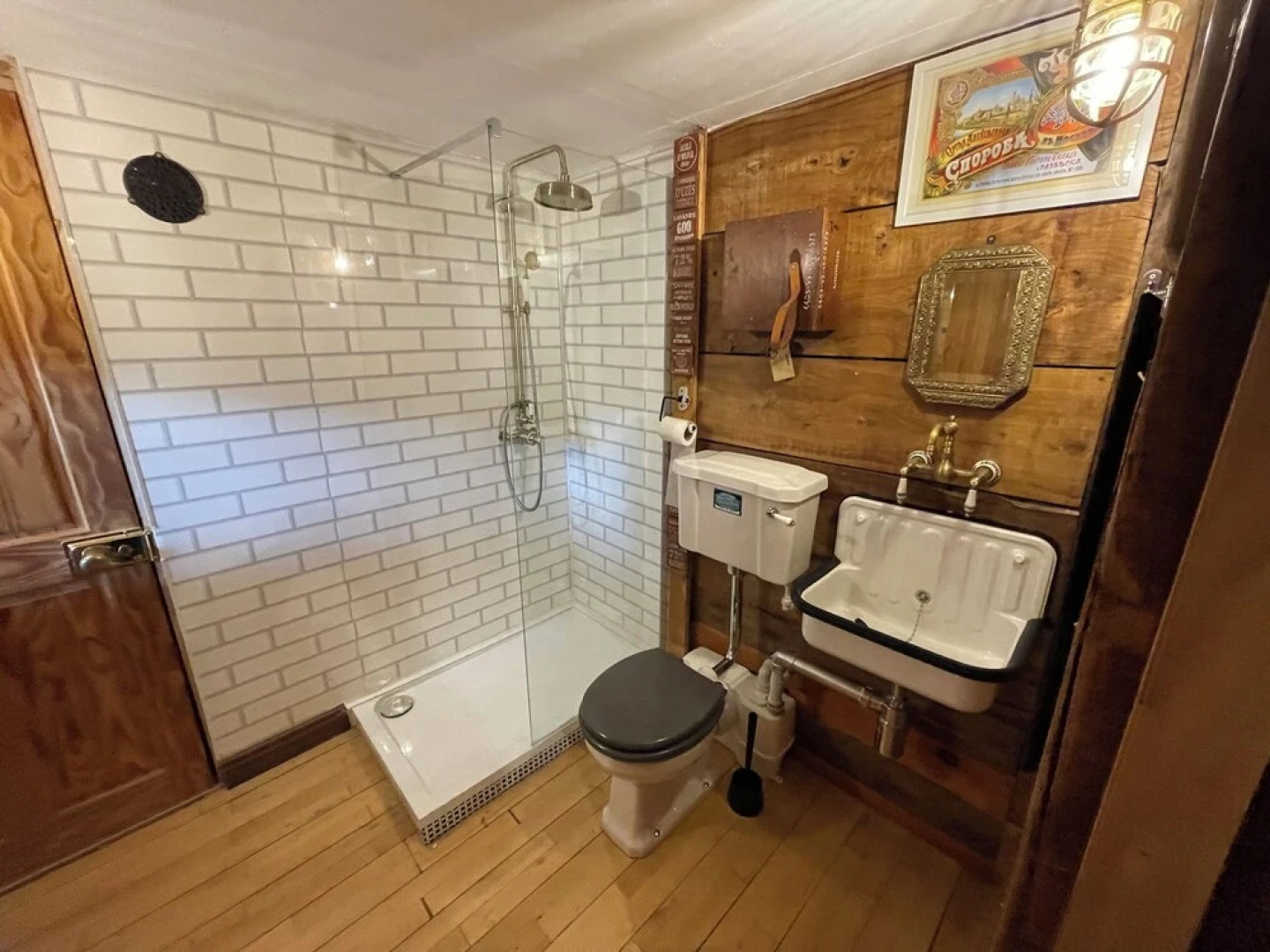 Remarkable Boultons Barn With hot tub