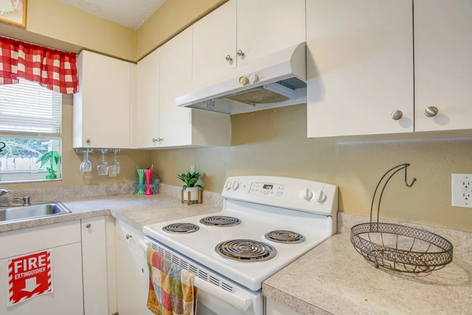 5 Mi to Beach: Family-friendly Home in Clearwater!