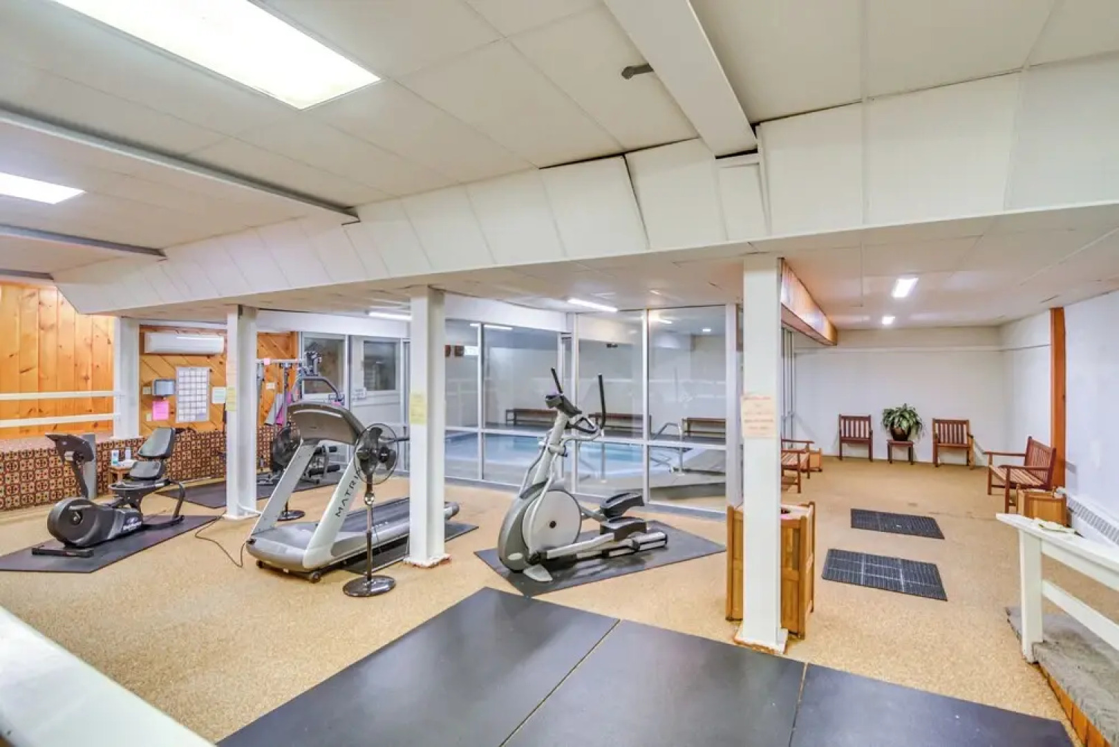 Bartlett Condo: 1 Mi to Attitash Mountain Resort!