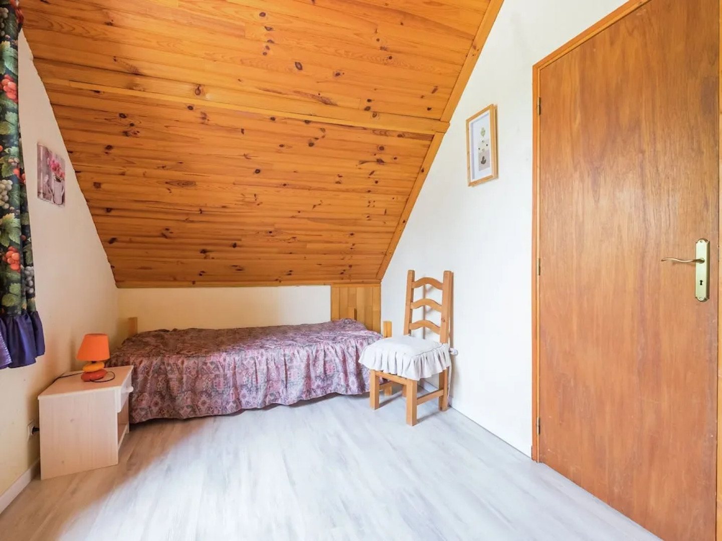 Modern Holiday Home in Marquay with a Private Swimming Pool