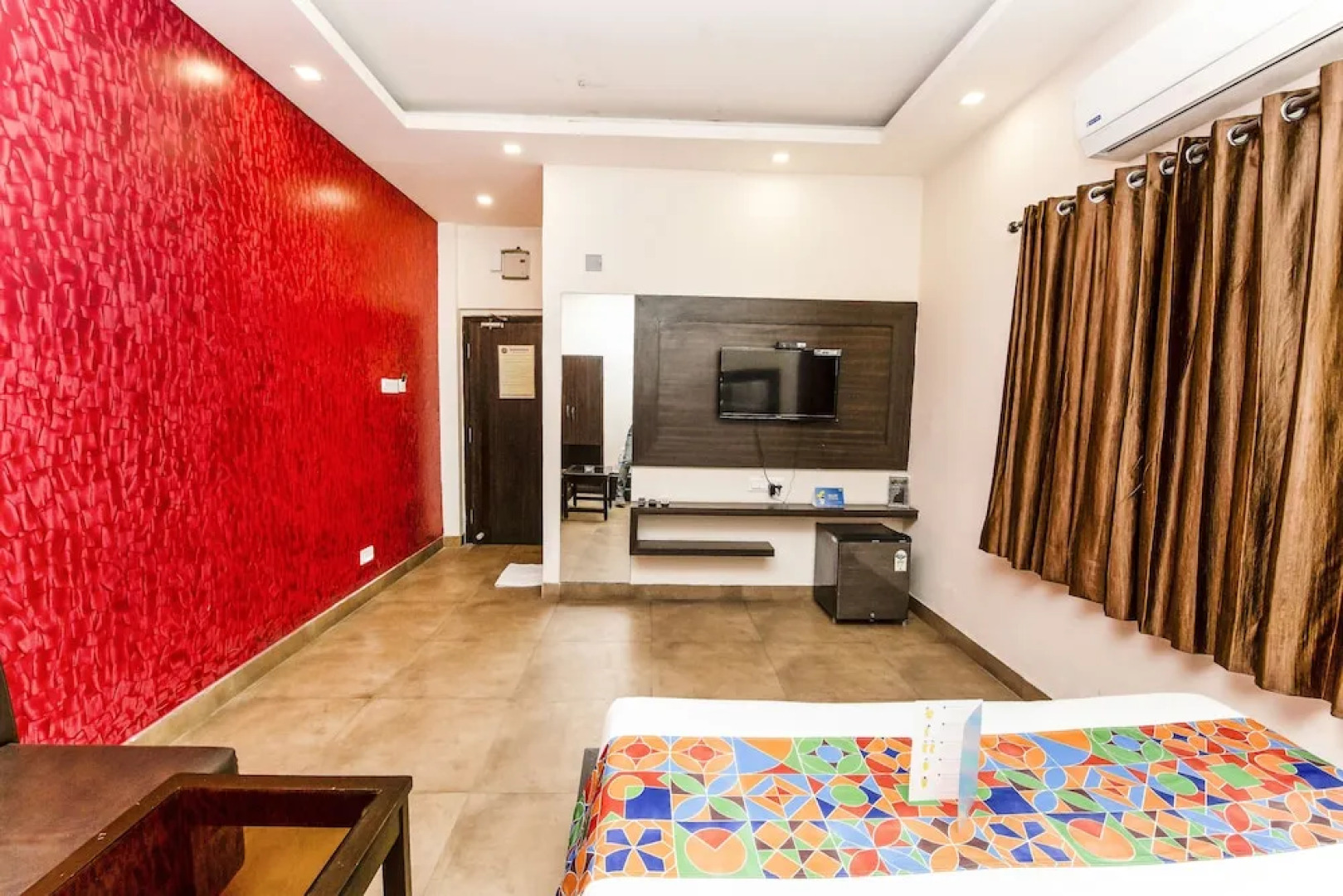 De Sivalika Howrah by FabHotel