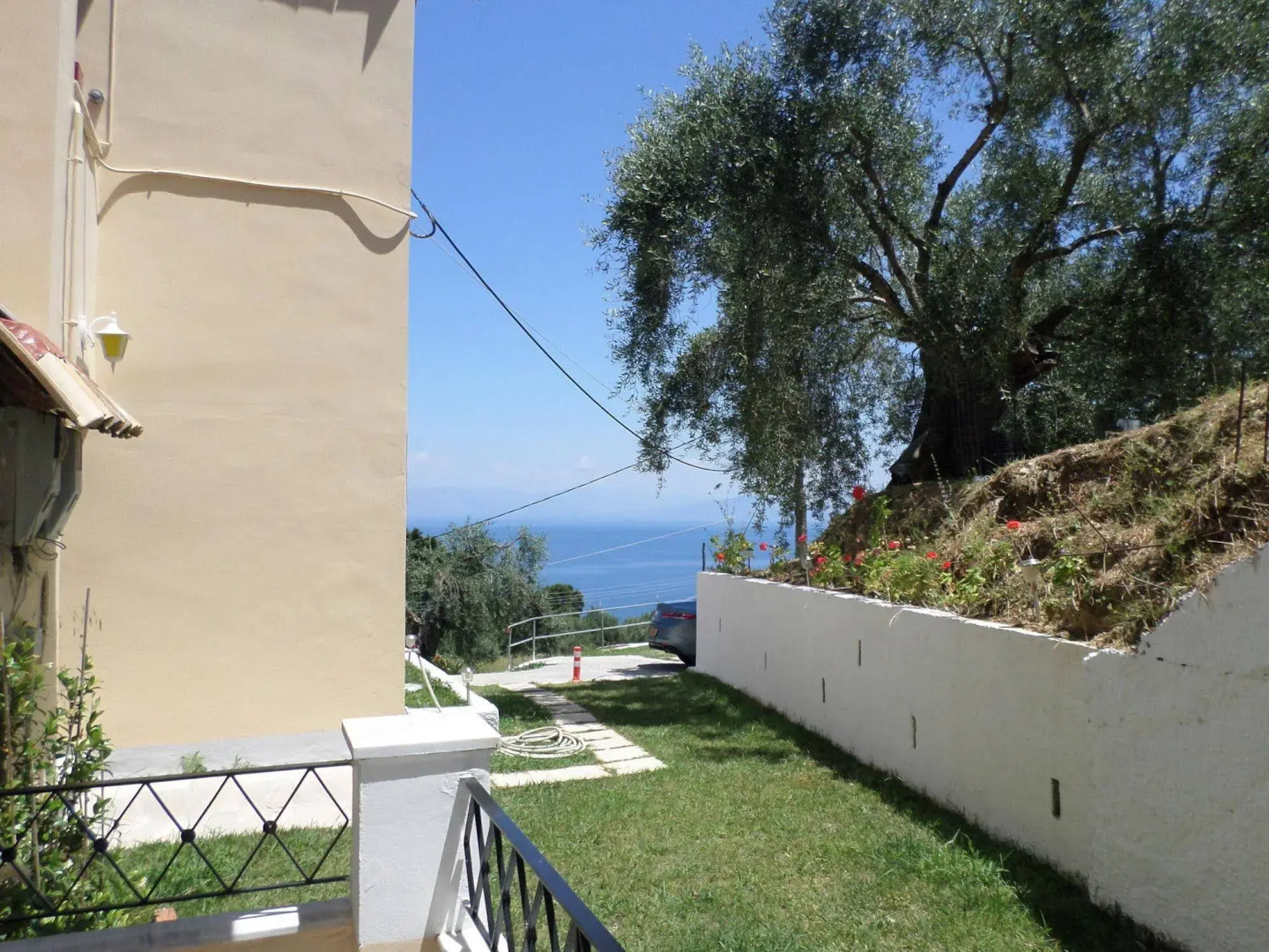 Rising Sun Apartments & Studios