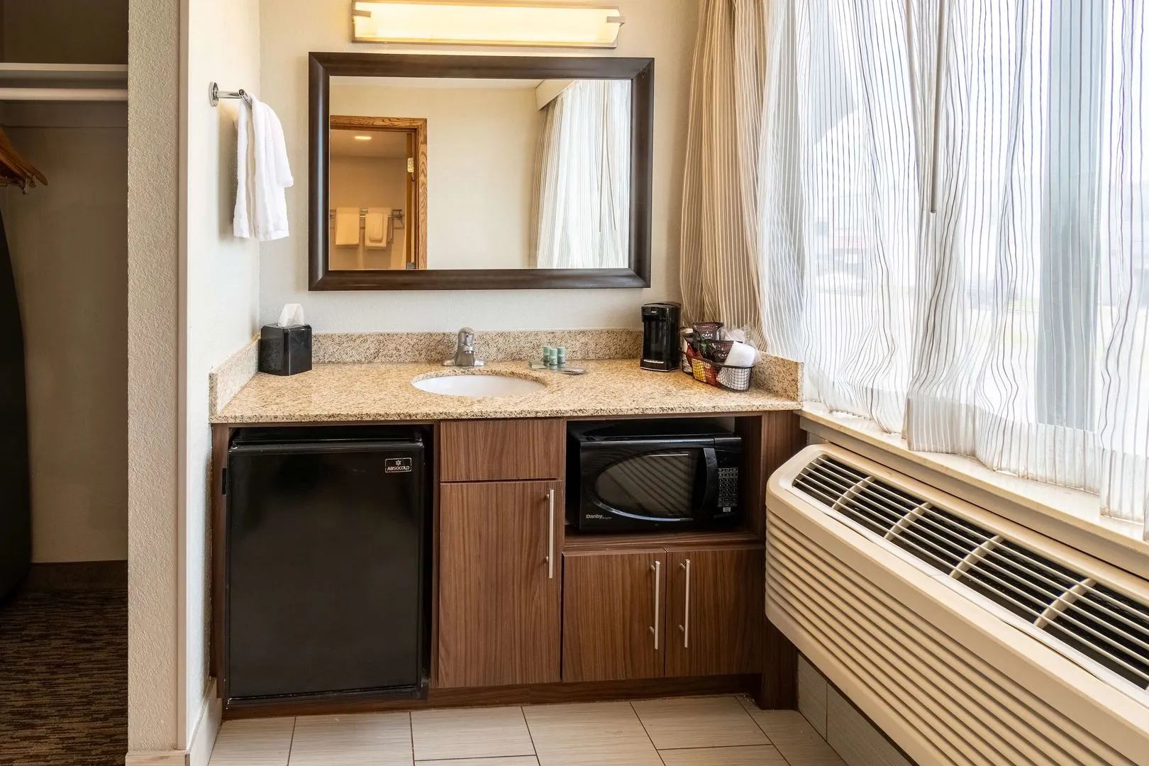 Best Western Bridgeview Hotel