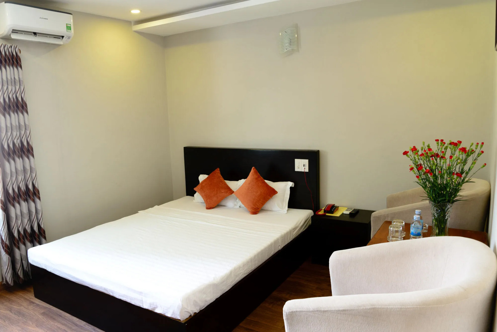 Cosmos Hotel Nha Trang