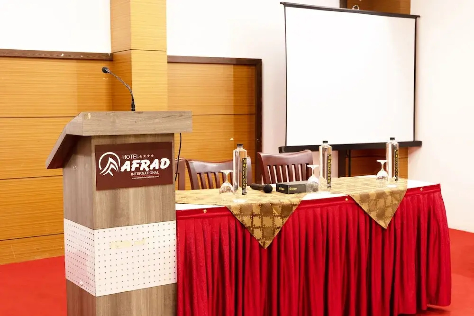 Hotel Pookodans International