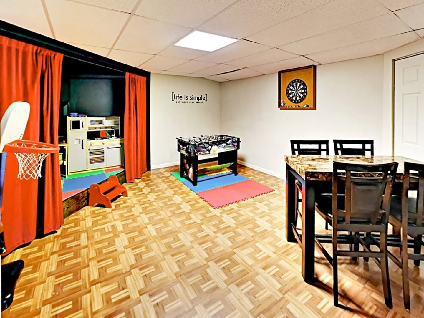 4BR Country Home w/ Hot Tub