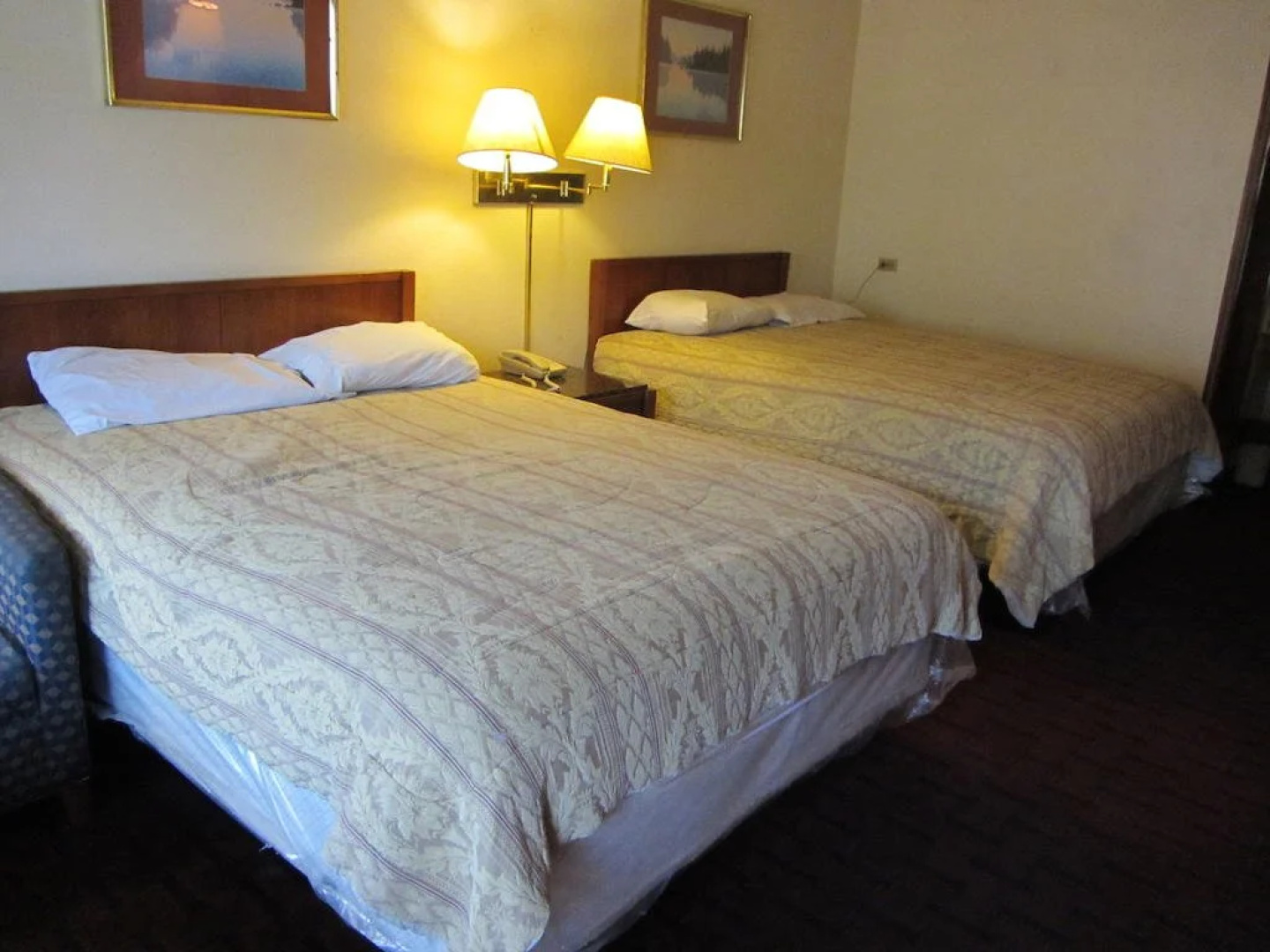 Parkway Inn