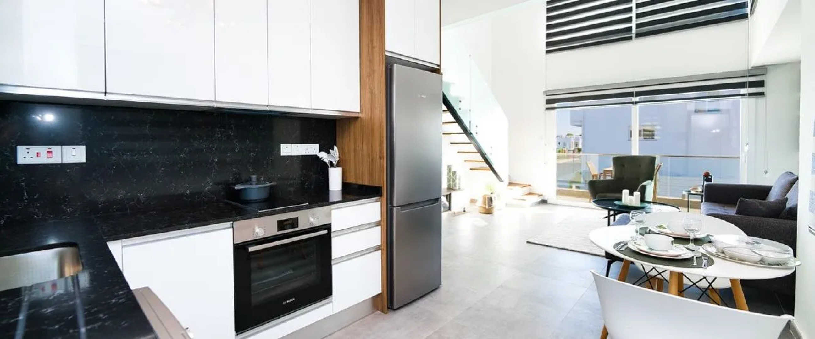 Four Seasons Life Official