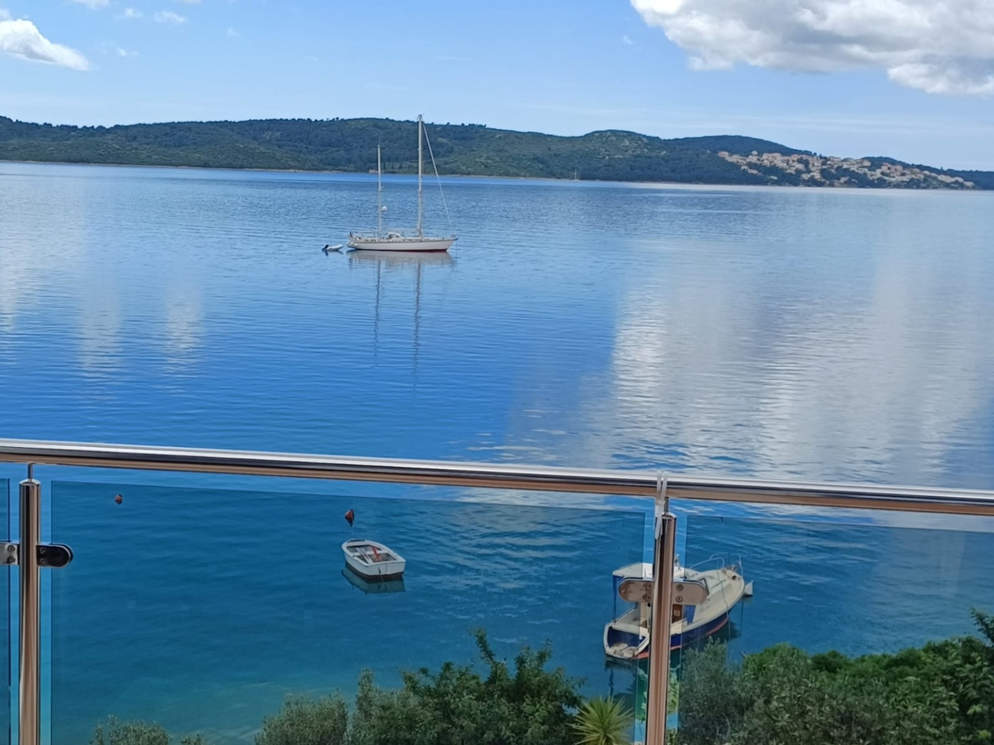 Apartment Marija - 10 m from pebble beach: A2 Trogir, Riviera Trogir