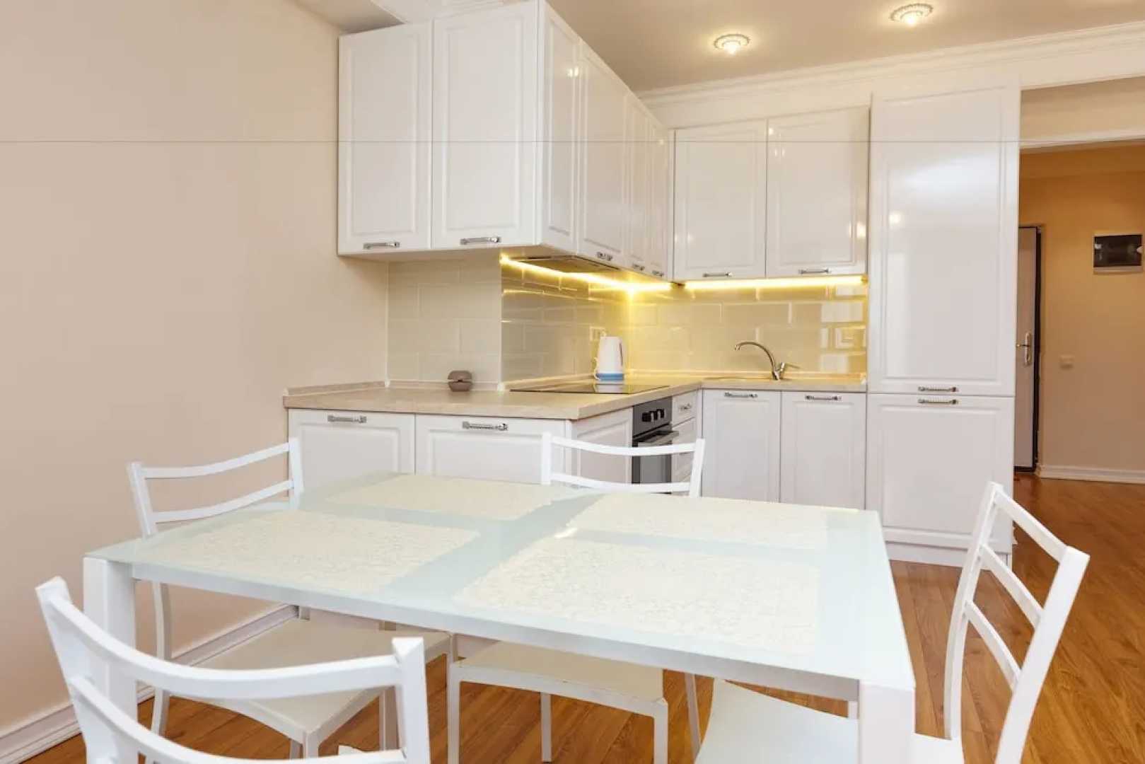 Отель Homestay Apartments