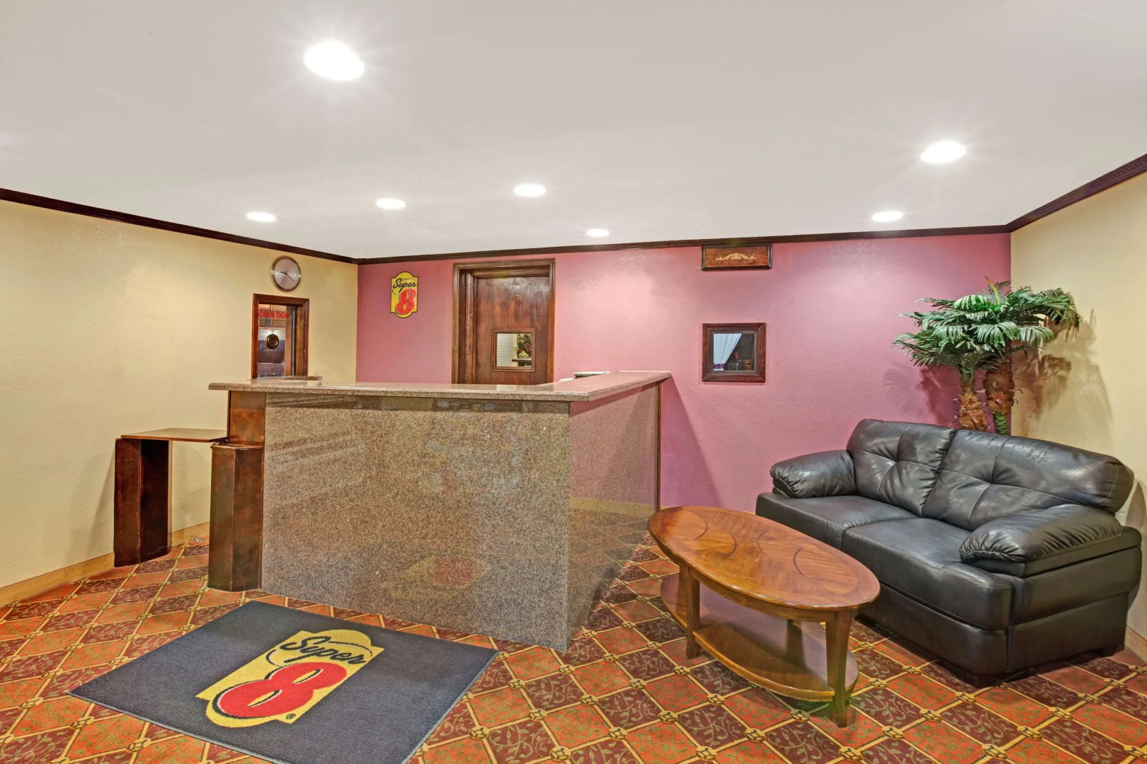 Super 8 By Wyndham Shawnee