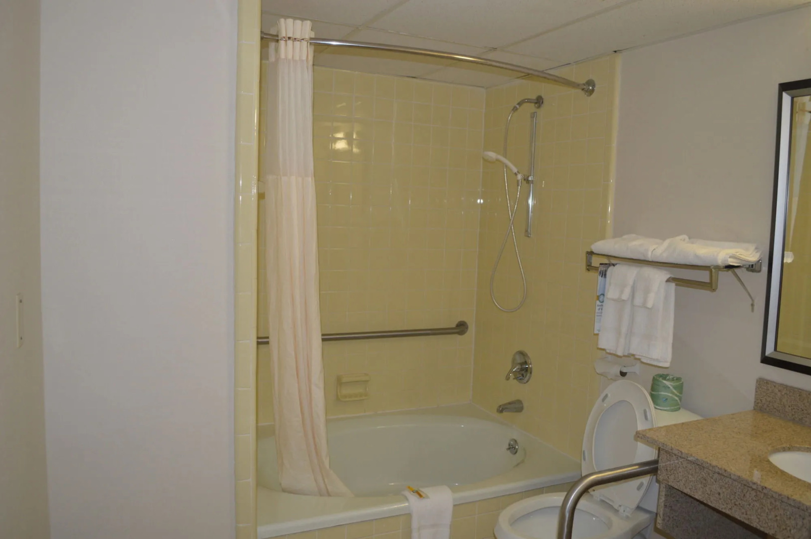 Quality Inn & Suites Fayetteville