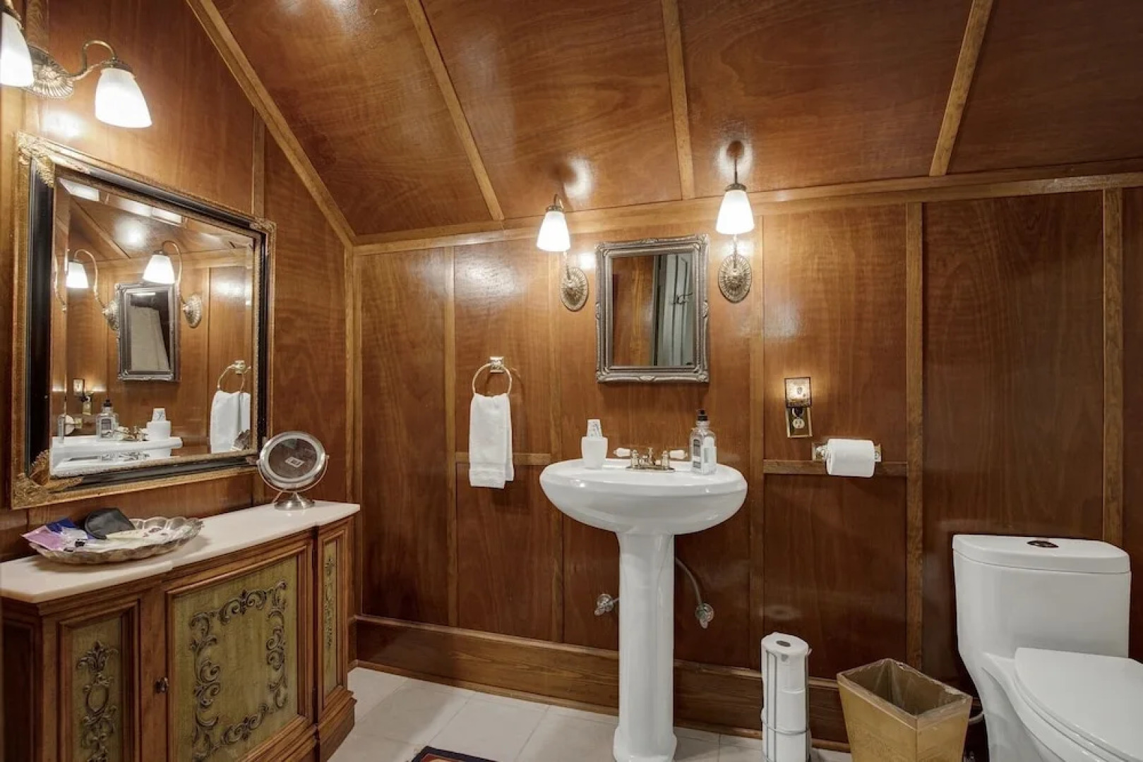 The Holekamp House Bed & Breakfast