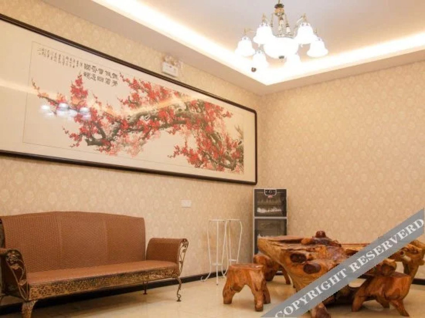 Yichang Spring Business Hotel