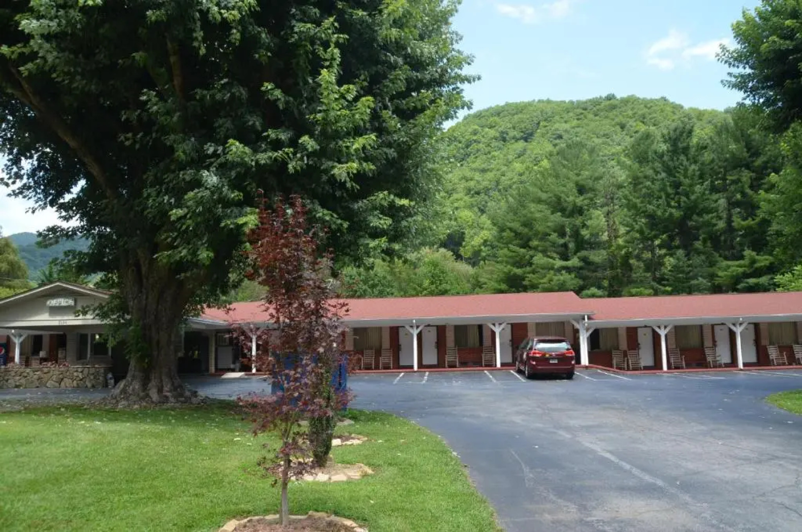 Travelowe's Motel
