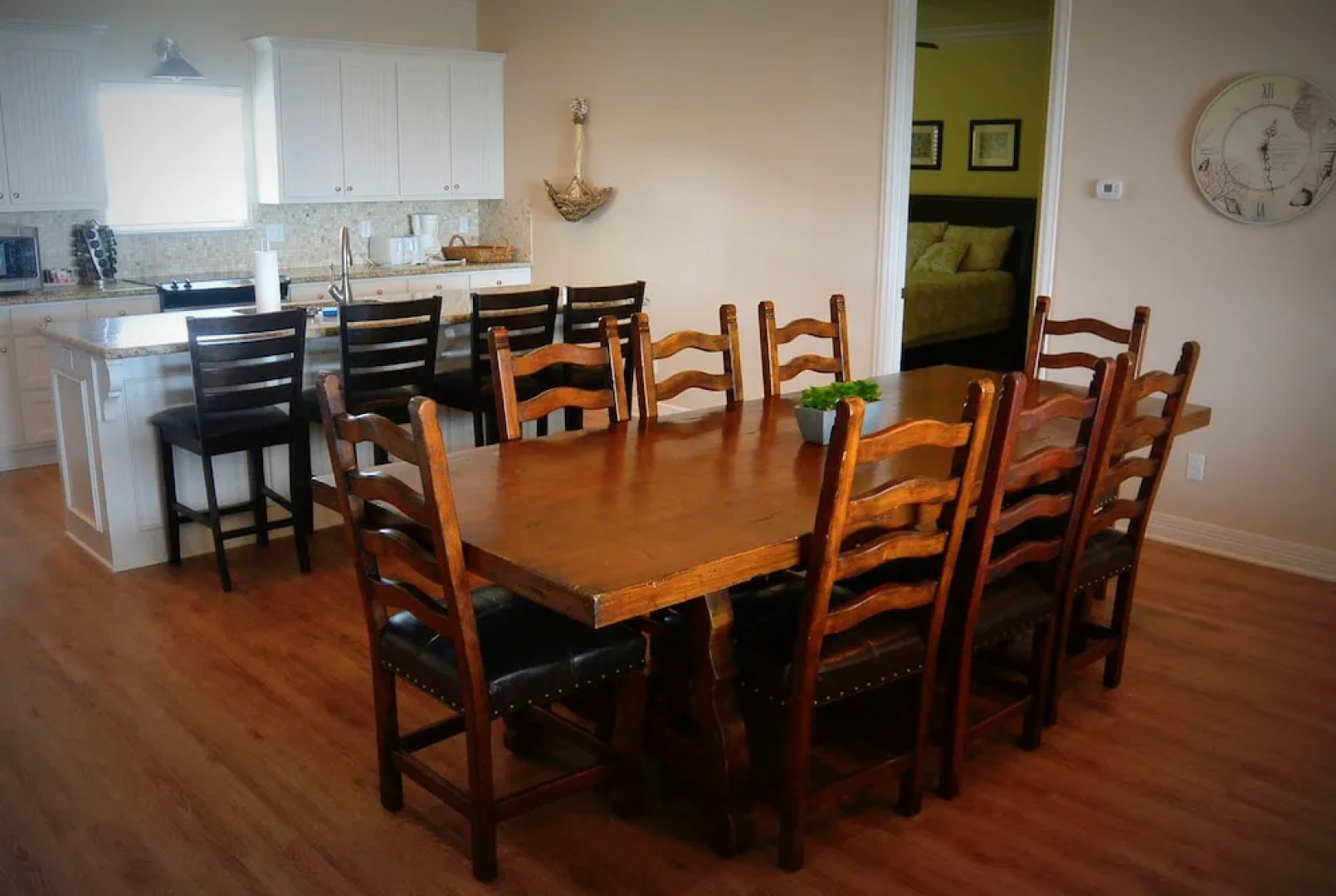 Surf And Sand 4 Bedroom Home by RedAwning