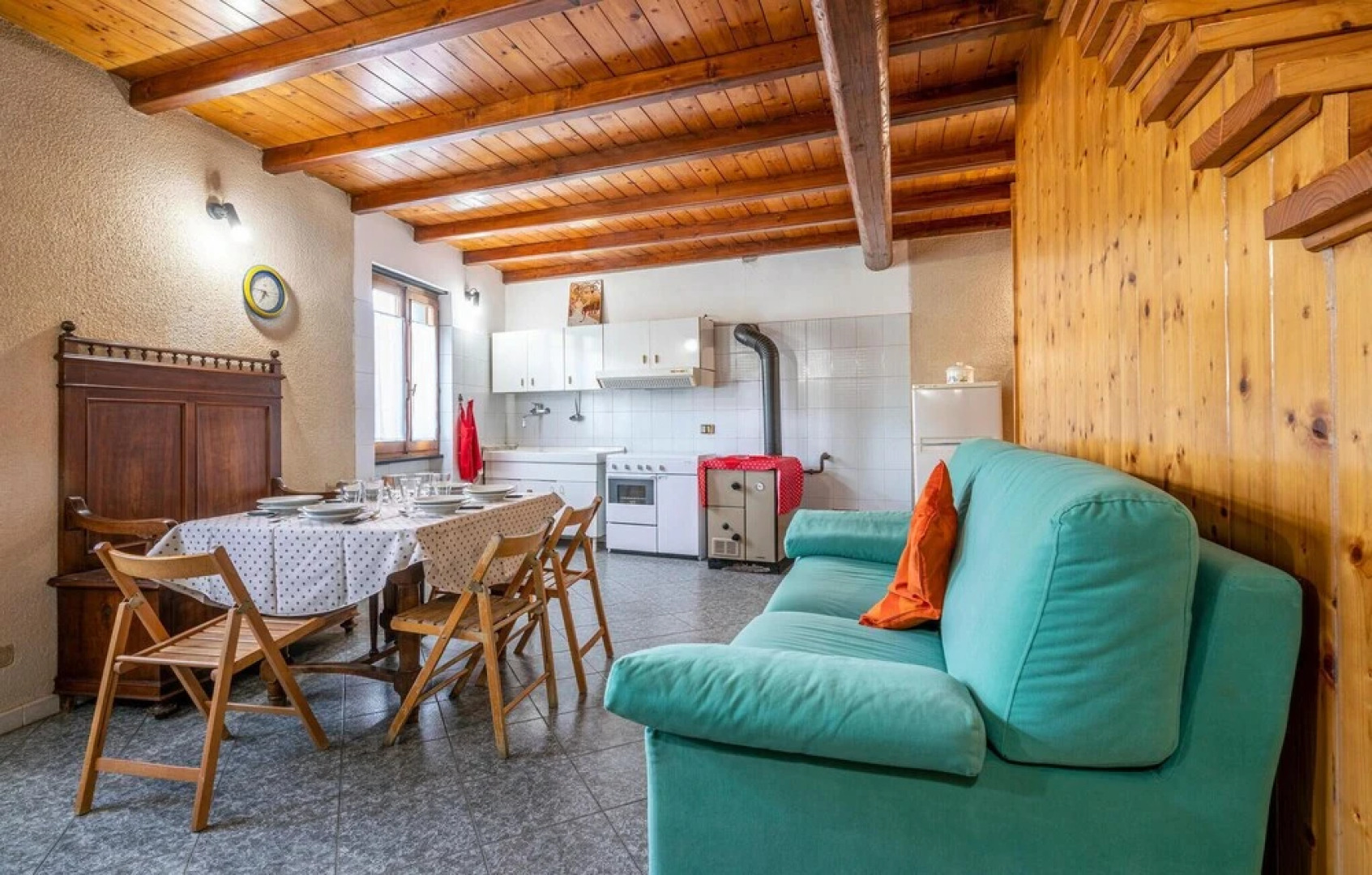 Stunning Home in Loco di Rovegno With Wifi and 2 Bedrooms