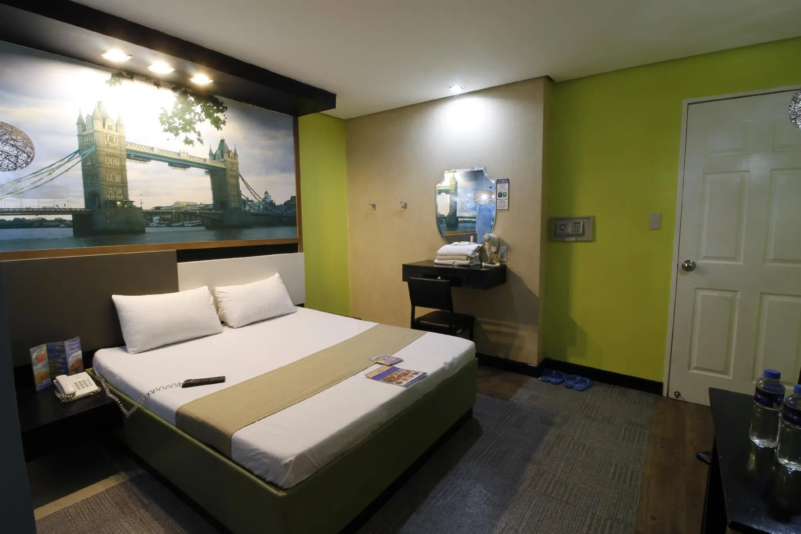 Hotel DreamWorld Araneta Cubao