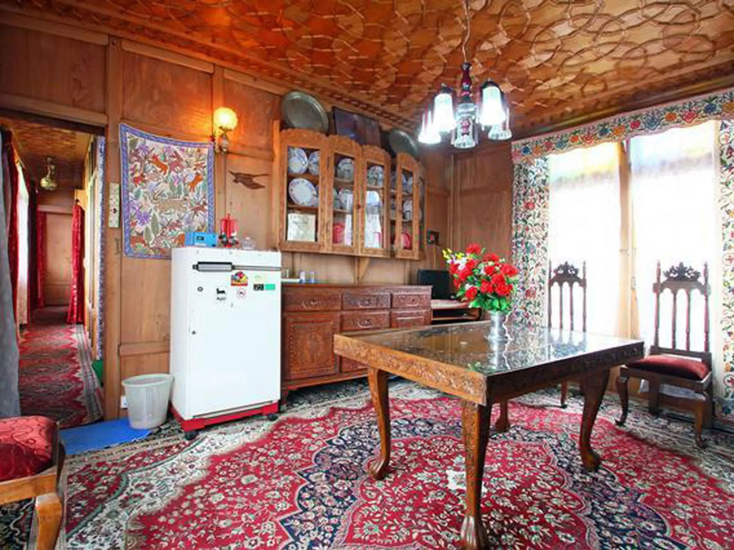 Houseboat Ambassador