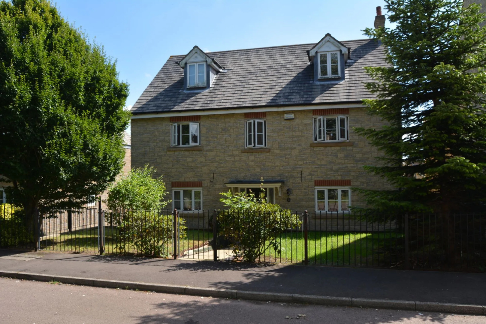 The Heights Bed  Breakfast