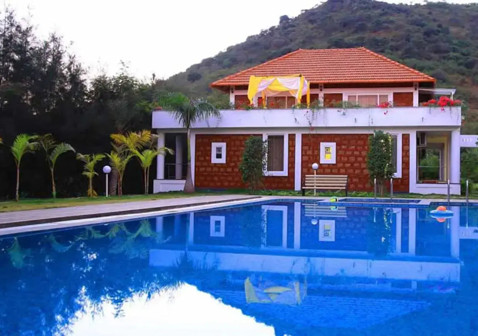 SR Jungle Resort