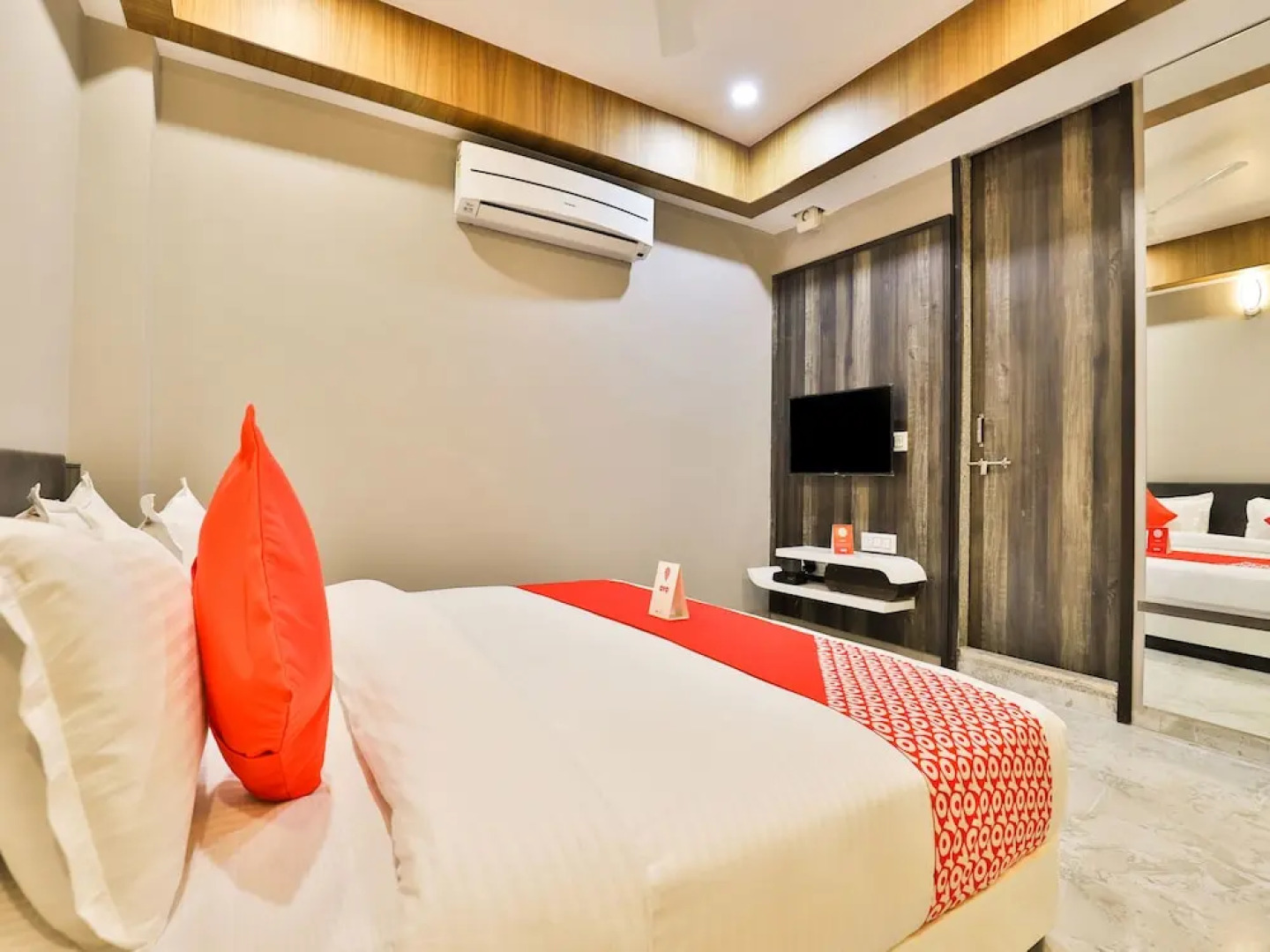 OYO 10962 Hotel Om Balaji