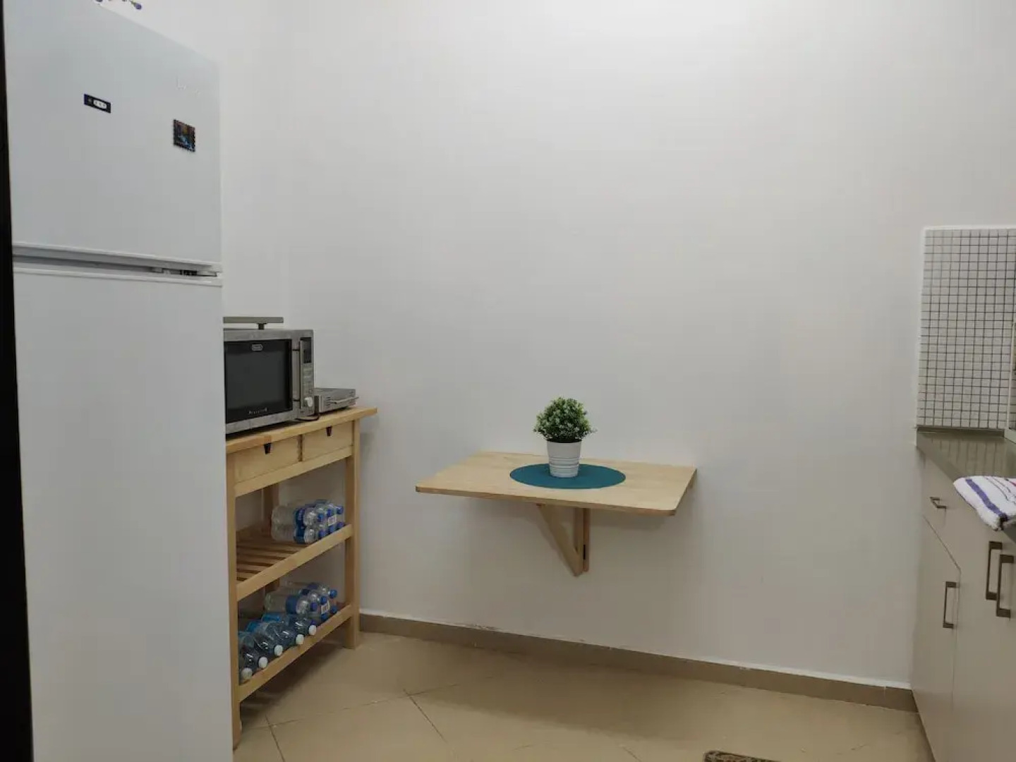 Private & Spacious Apt w Queen Beds PRKG