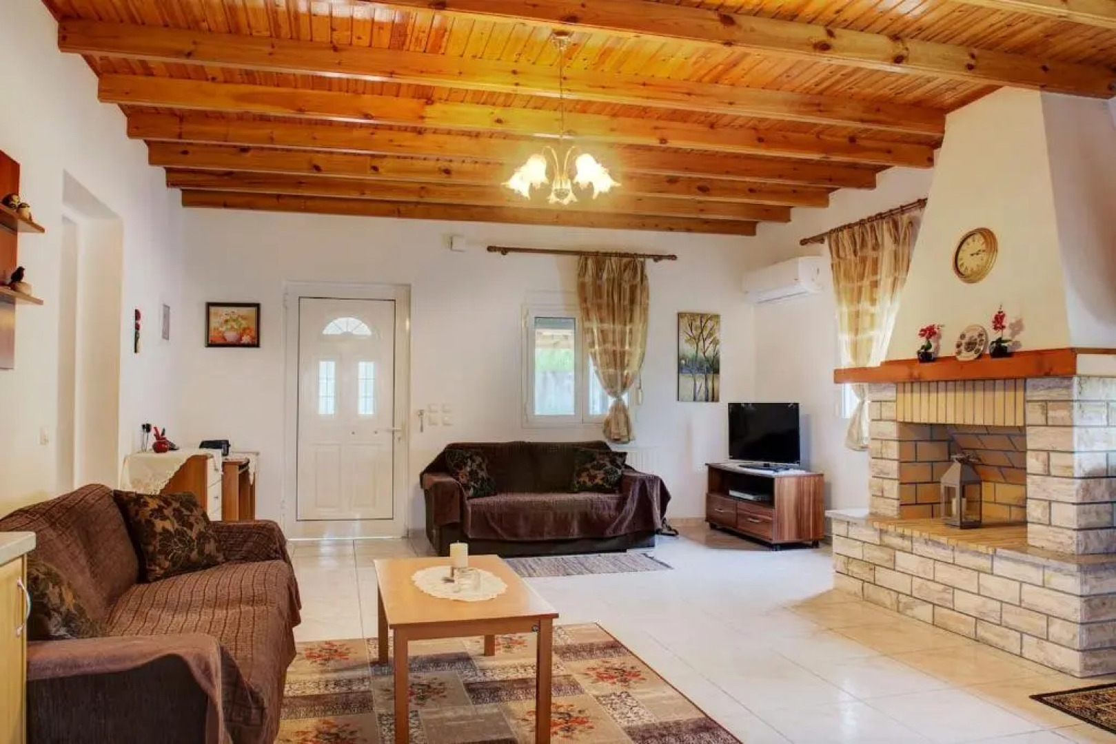 Kanakades Village House