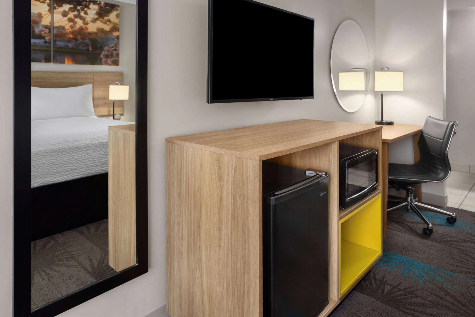 Days Inn by Wyndham Frederick