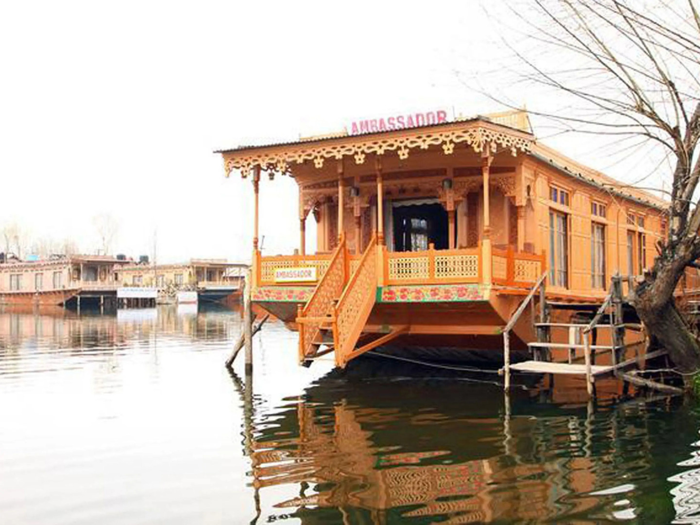 Houseboat Ambassador