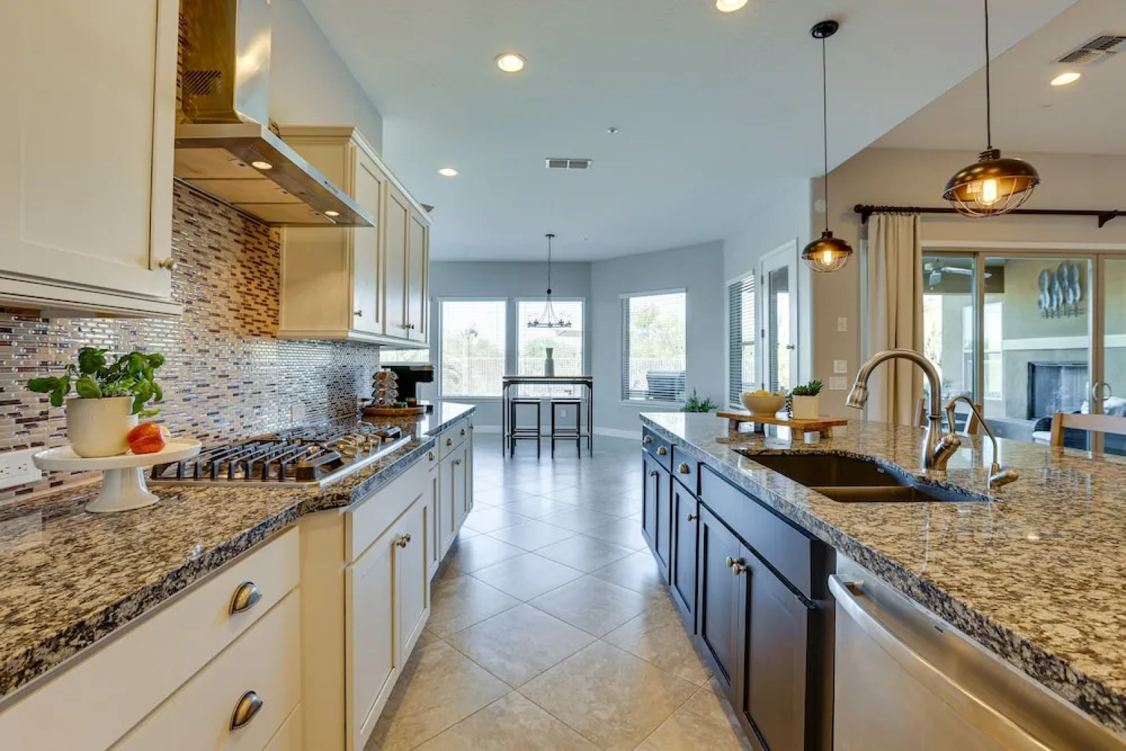 Saltwater Pool & Swim-up Bar: Goodyear Oasis!