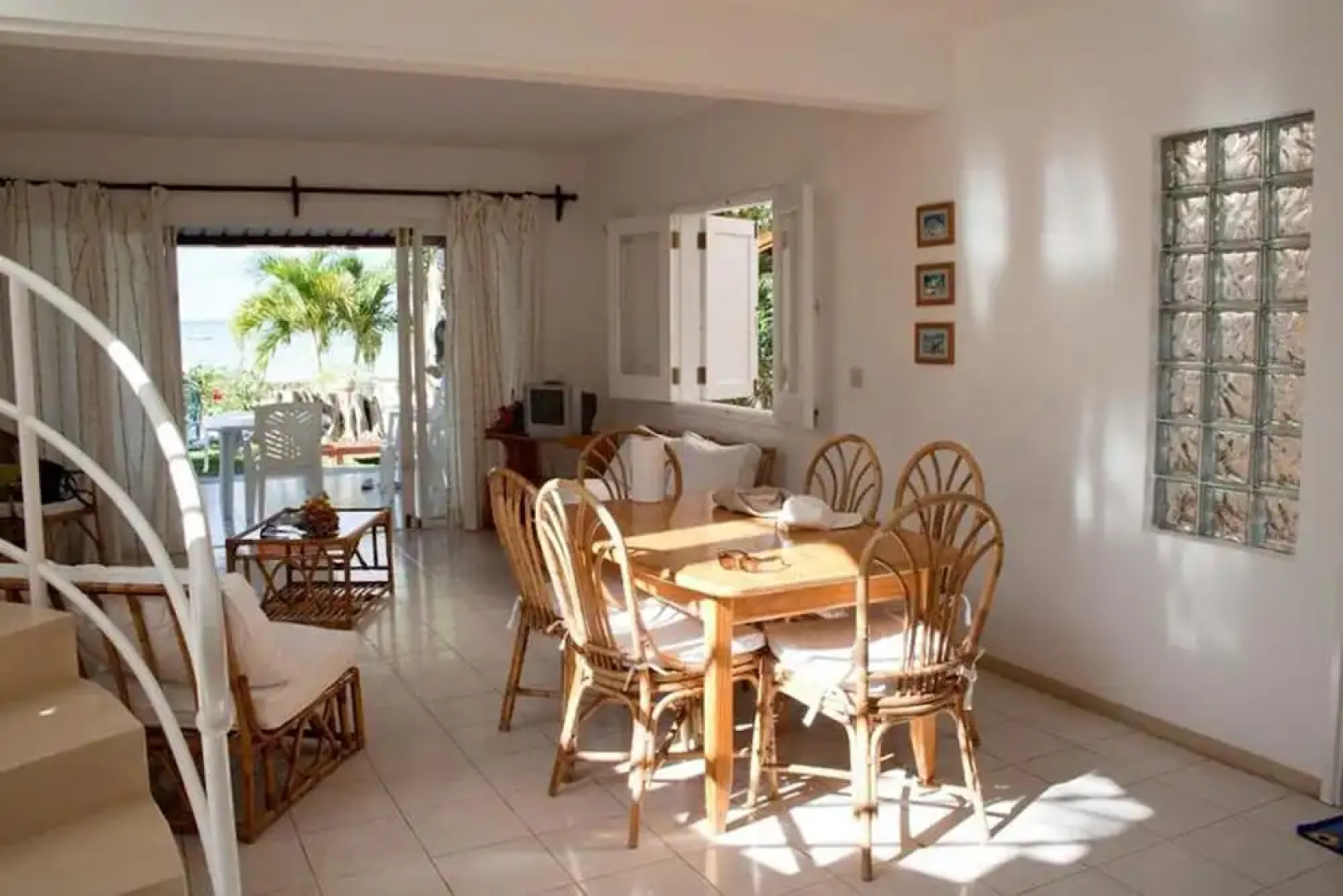 Beachfront Bungalow With Pool - by Feelluxuryholidays