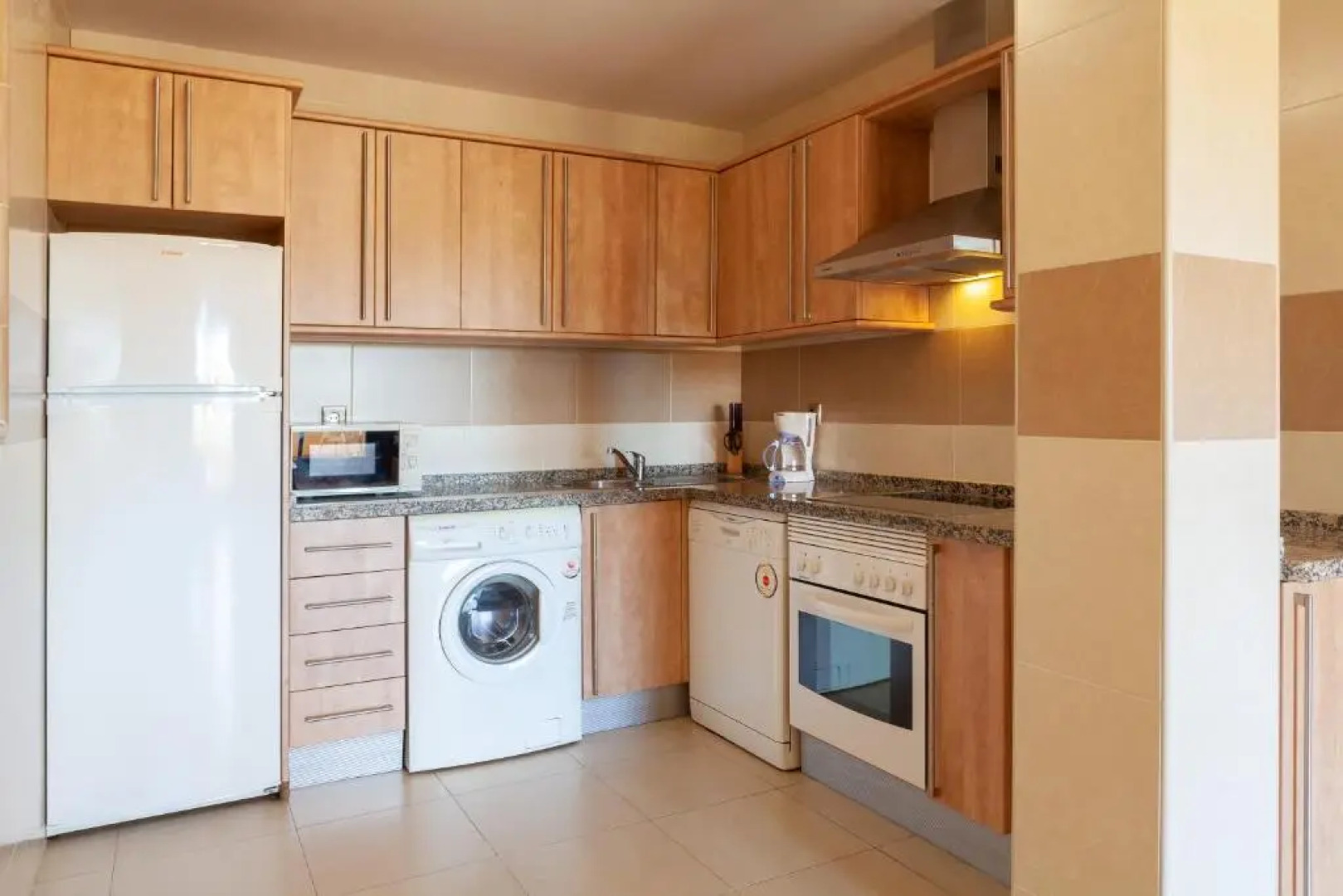 Apartamentos Playamarina