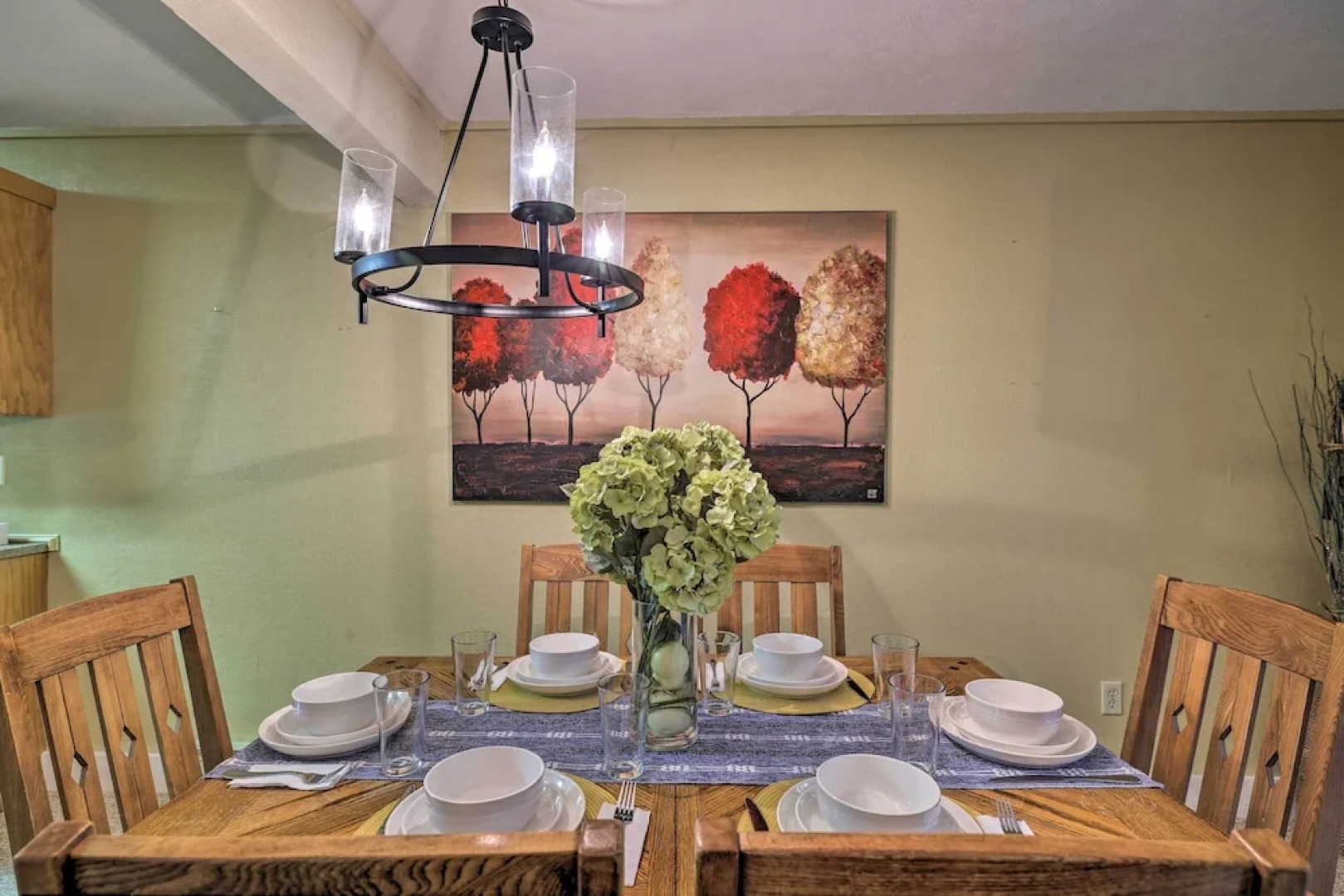 Walk to Jack Frost: Cozy Poconos Townhome