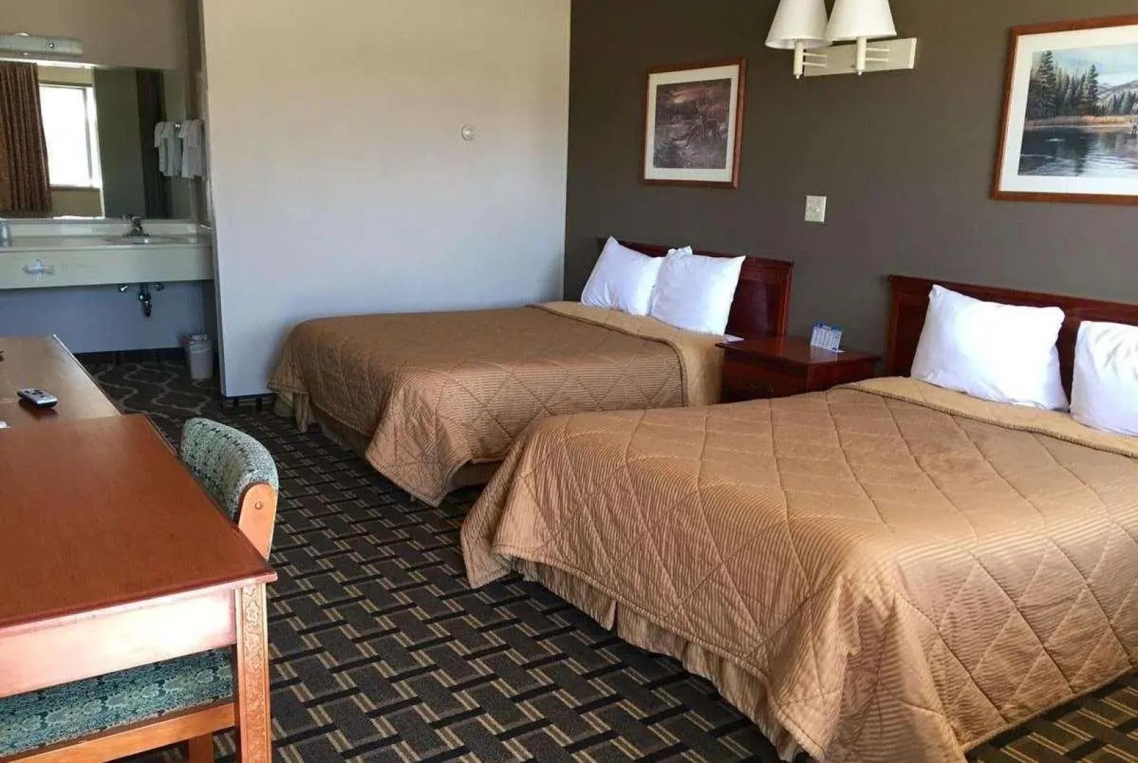 Travelodge by Wyndham Evanston