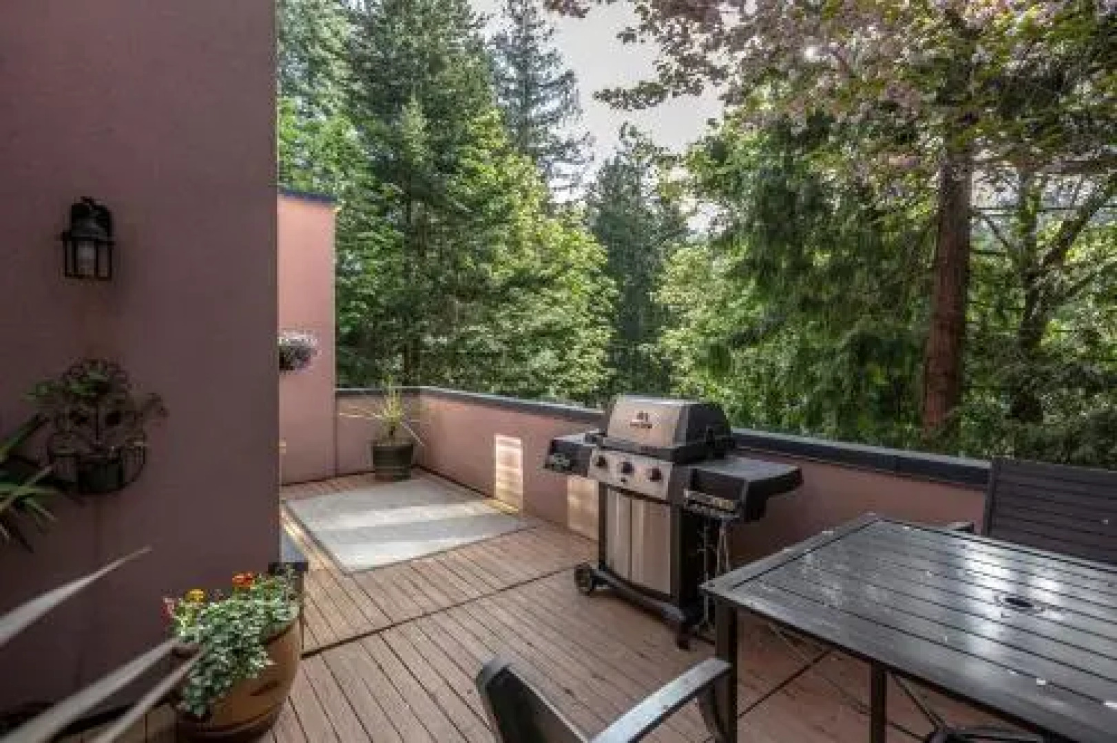 Whytecliff Park place near ocean