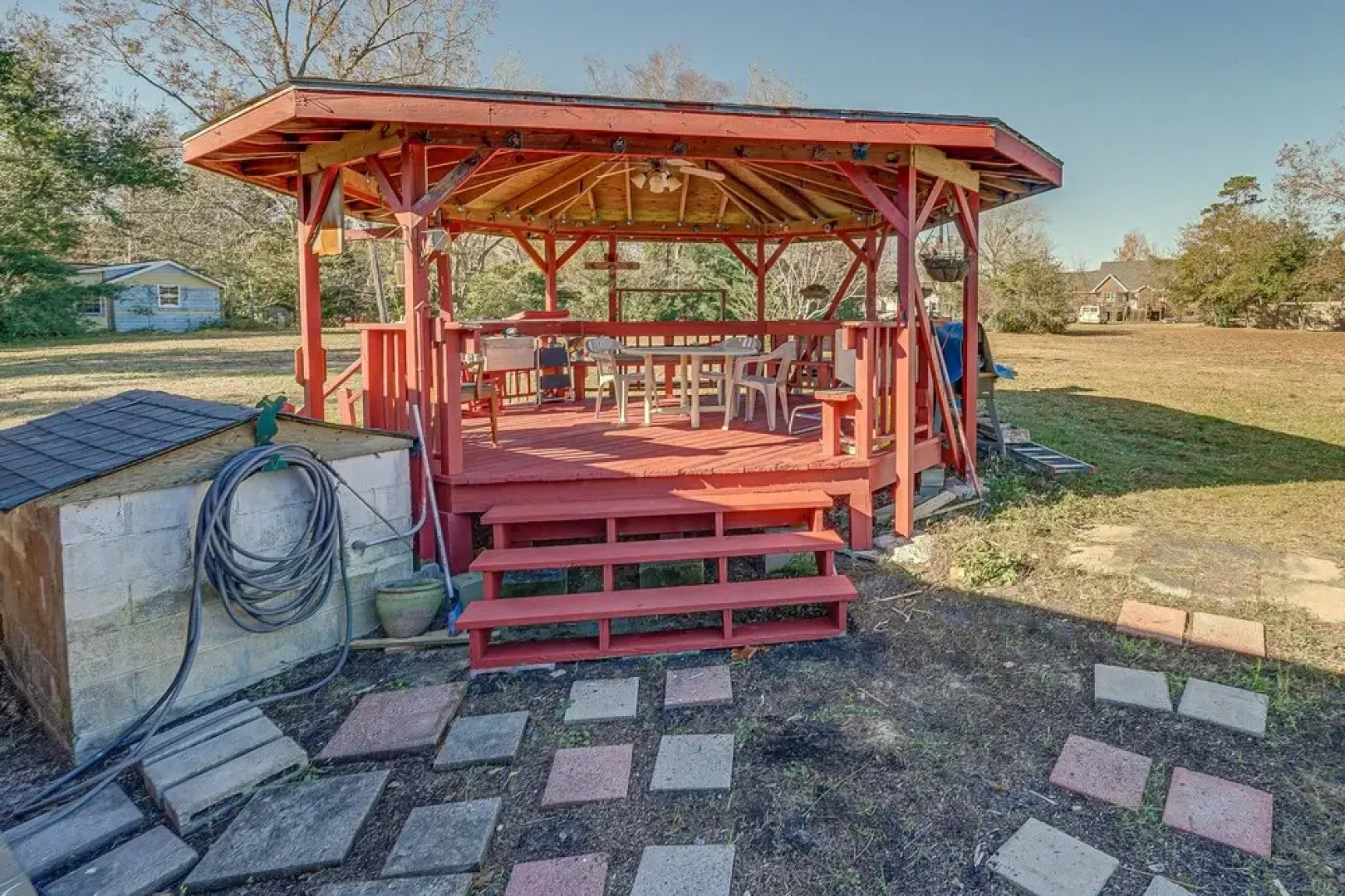 Sneads Ferry Vacation Rental - Walk to Boat Ramp!