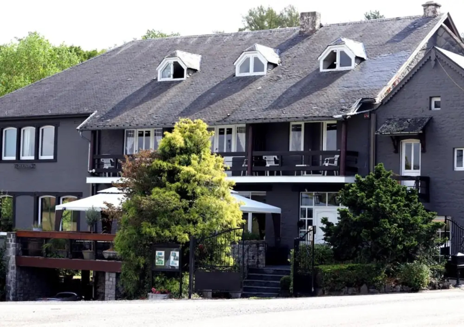 House in Rochefort With Large Park Where the Ave Flows