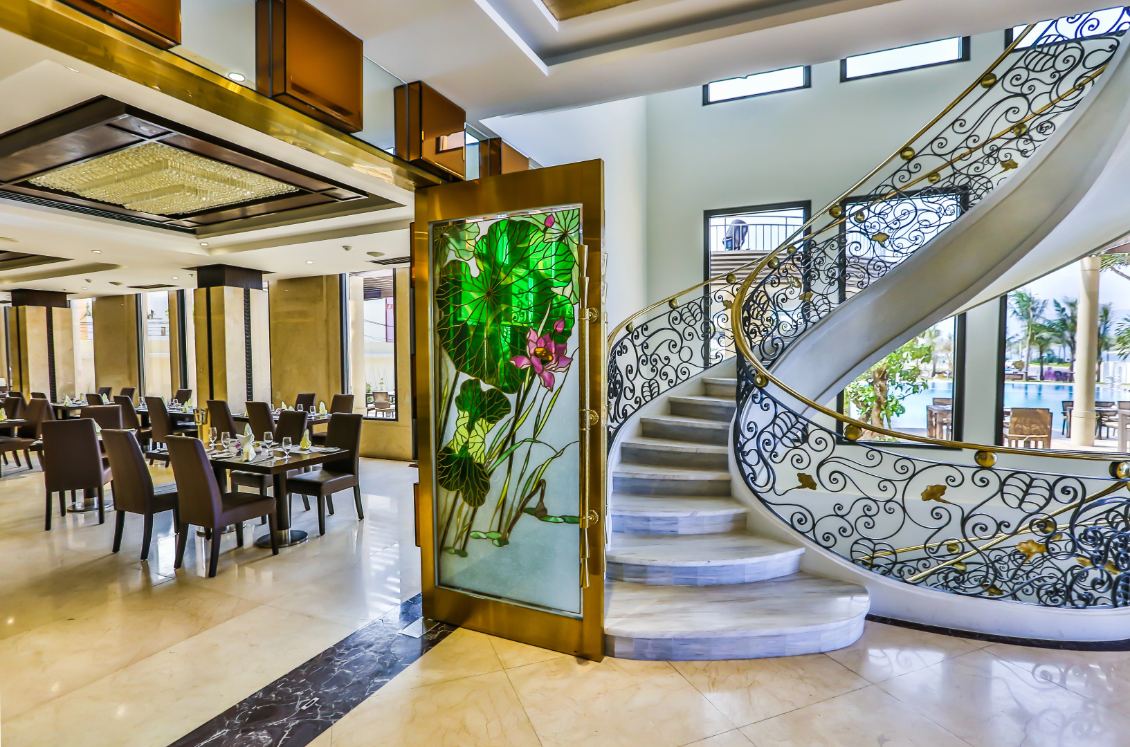 Holiday Beach Hotel Danang