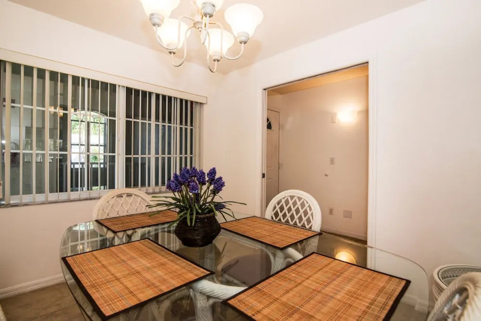 Shorewalk Vacation Condo 15 minutes to Bradenton Beach Entire Condo