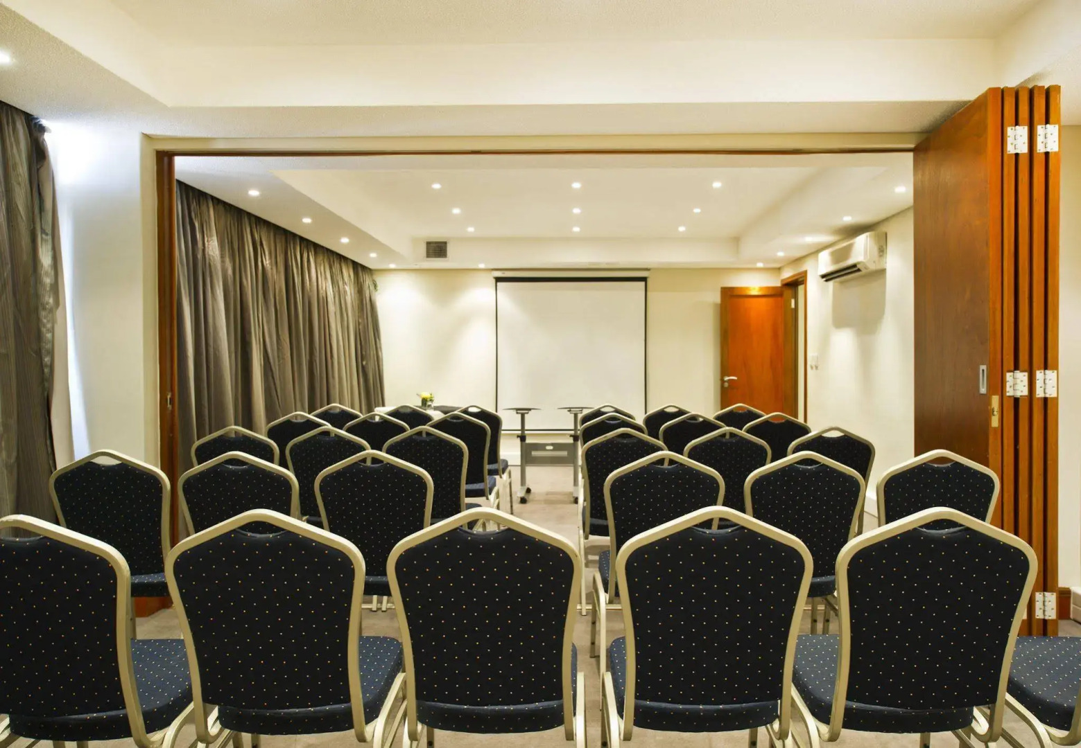 Protea Hotel by Marriott Windhoek Furstenhof