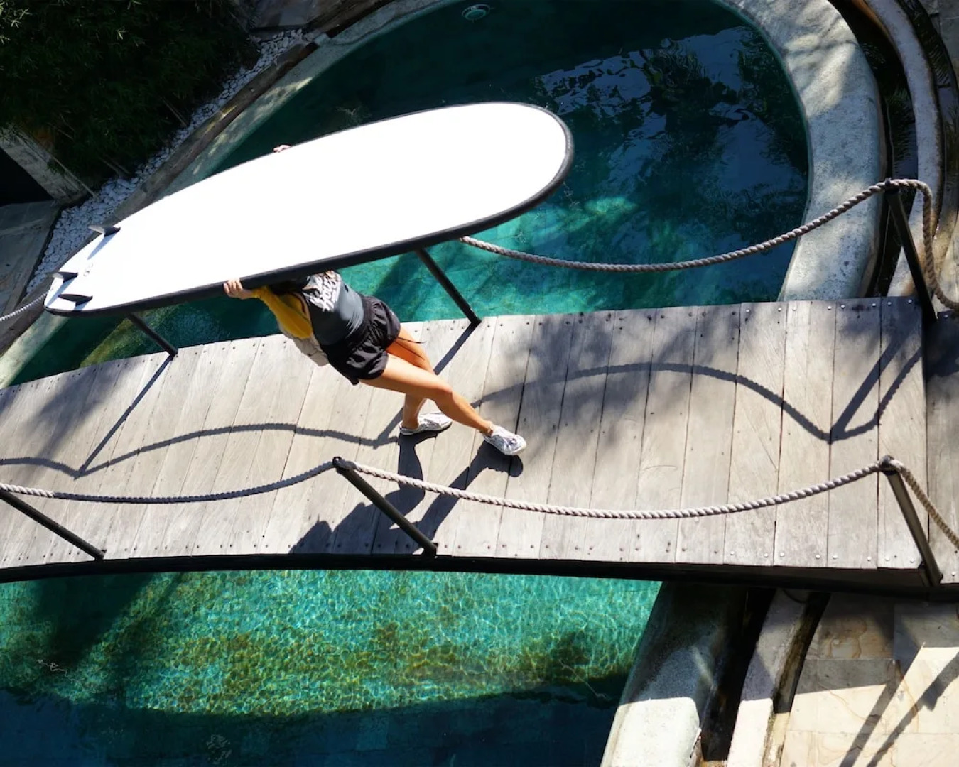 Wave House - Surf Camp